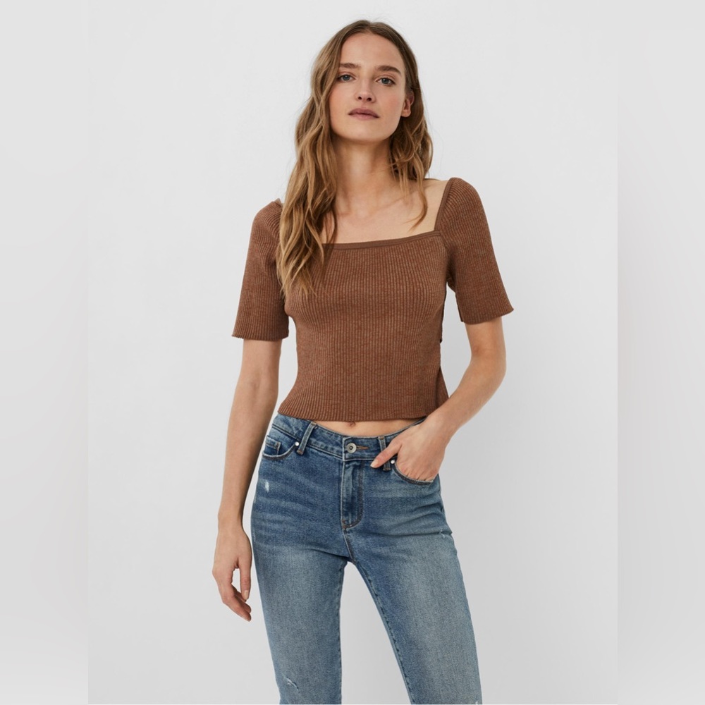 Vero Moda | MELINA SQUARE NECK CROSS-BACK T-SHIRT